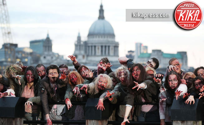 The Walking dead cosplay - Londra - 23-10-2017 - Allarme Zombie: The walking Dead invadono Londra!