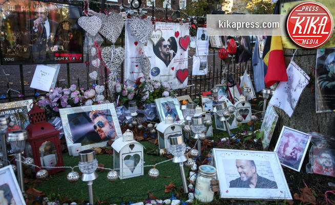 Giardino George Michael - Londra - 27-10-2017 - A un anno dalla sua morte, i fan non dimenticano George Michael