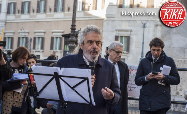 Luigi Manconi, Nicola Piovani - Roma - 06-12-2017 - Protesta per lo Ius Soli, Nicola Piovani legge Pinocchio