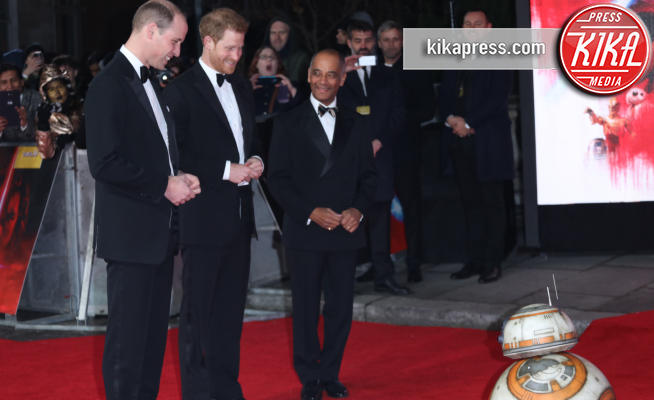 Principe William, Principe Harry - Londra - 12-12-2017 - Star Wars, i principi William ed Harry al cospetto di BB-8