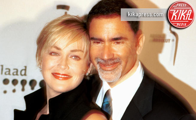 Phil Bronstein, Sharon Stone - Hollywood - 15-04-2000 - Le star che non sapevate si fossero sposate a San Valentino