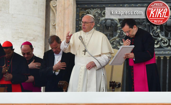 Papa Francesco - Città del Vaticano - 09-05-2018 - Papa Francesco, nell'Udienza Generale il rito del battesimo