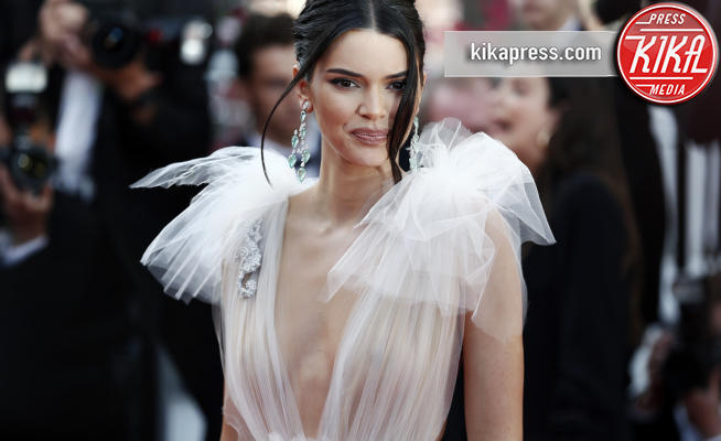 Kendall Jenner - Cannes - 12-05-2018 - Kendall Jenner, perche' mostri sempre il seno?