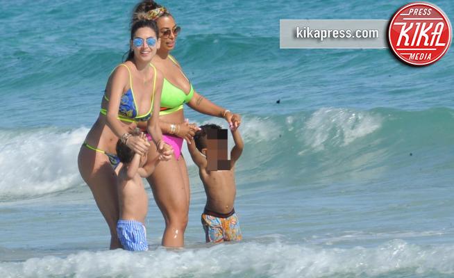 Maddox Boateng, Melissa Satta - Ibiza - 11-06-2018 - Melissa Satta, a Ibiza in versione super mamma
