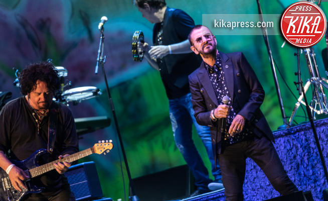 All Starr Band, Ringo Starr - Milano - 09-07-2018 - Lucca Summer Festival, tutti ai piedi di Ringo Starr