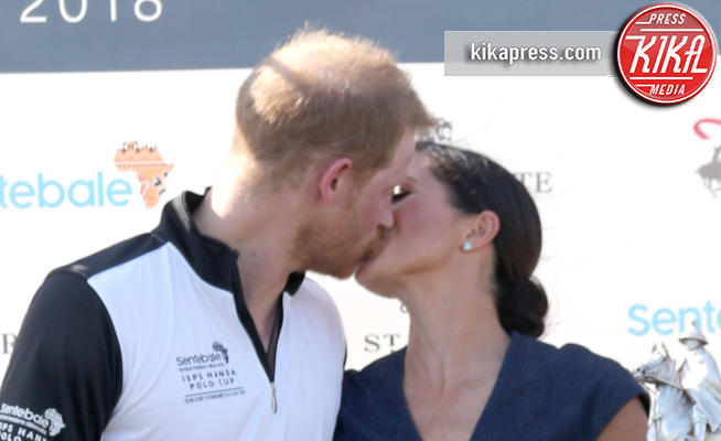 Berkshire - 26-07-2018 - Harry e Meghan, il bacio appassionato al torneo di polo