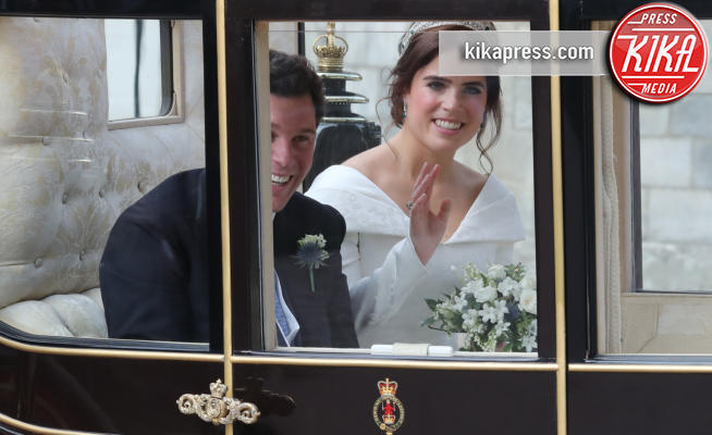 Windsor - 12-10-2018 - Royal wedding: la principessa Eugenie e Jack in carrozza