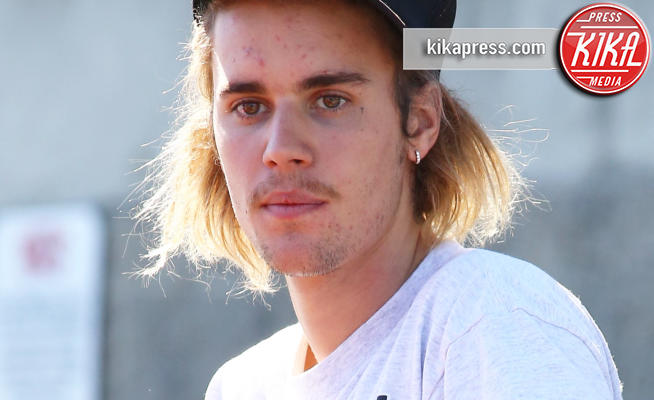 Justin Bieber - Studio City - 20-10-2018 - Justin Bieber sicuro di se'... anche con l'acne!  