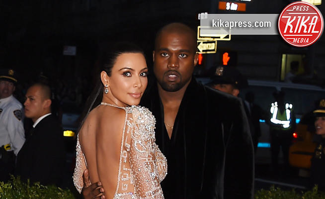 Kim Kardashian e Kanye West genitori per la quarta volta