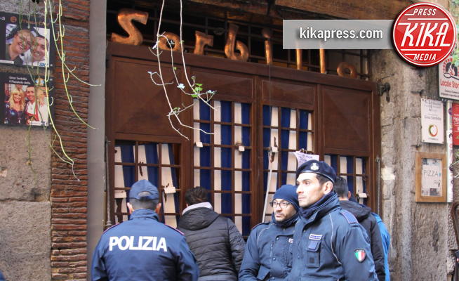Esterni - Napoli - 16-01-2019 - Bomba a Napoli, vittima la storica pizzeria Sorbillo