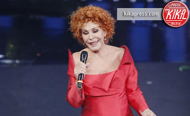07-02-2019 - Sanremo 2019: Vanoni ricicla l'outfit dello scorso Festival