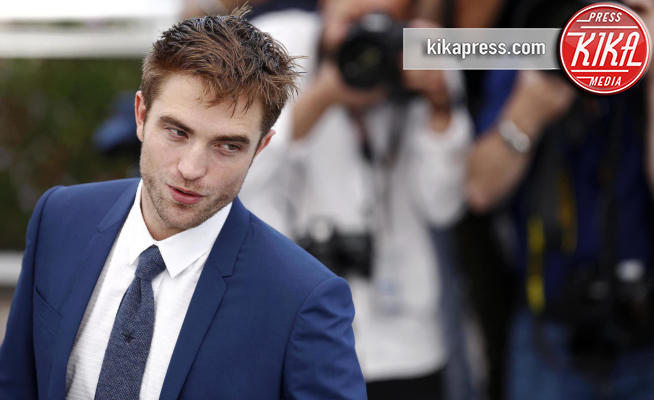 Robert Pattinson - Cannes - 25-05-2017 - Auguri Pattinson, cleptomania, luci rosse e il braccino corto