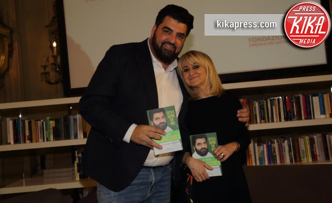 Antonino Cannavacciuolo, Luciana Littizzetto - Torino - 16-05-2019 - Cannavacciuolo dalla parte dei vegetariani: il libro dello chef