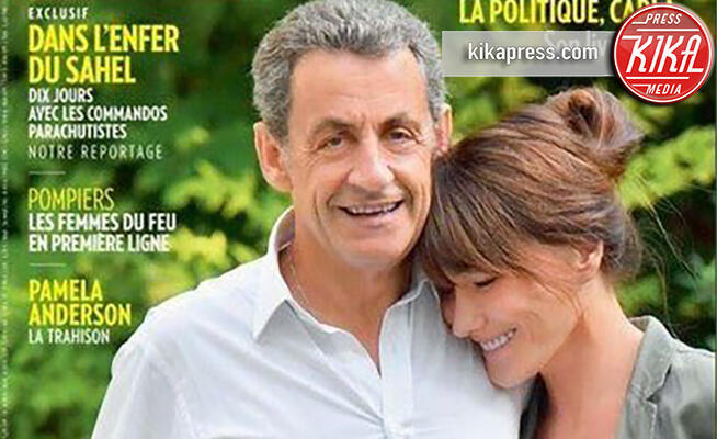 Nicolas Sarkozy, Carla Bruni - Parigi - 05-07-2019 - Sarkozy deriso dai media. Notate nulla in questo scatto?