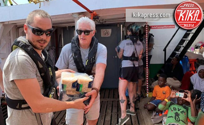 Richard Gere - Lampedusa - 09-08-2019 - Migranti, Richard Gere a bordo della Open Arms 