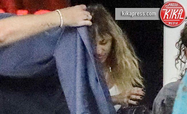 Miley Cyrus - Hollywood - 17-08-2019 - Cucù, Miley Cyrus si nasconde ma porta Kaitlynn da mamma Tish