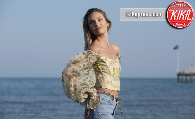 Candice Swanepoel - Venezia - 27-08-2019 - Venezia 76: Candice Swanepoel, un Angelo in laguna
