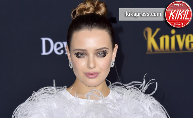 Katherine Langford - Los Angeles - 14-11-2019 - Knives out, Katherine Langford in Valentino sul red carpet