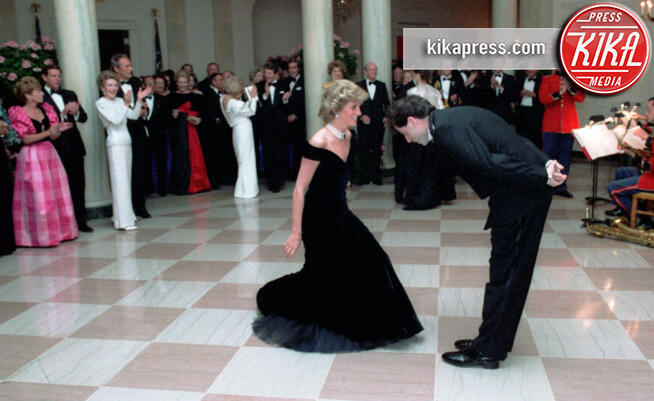 Lady Diana, John Travolta - Washington - 09-11-1985 - Quando Lady D ballò con John Travolta: l'abito è in vendita
