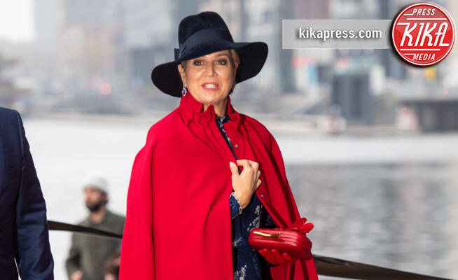 Regina Maxima d'Olanda - Amsterdam - 21-11-2019 - Maxima d'Olanda & Co: il cappotto rosso è da regine!