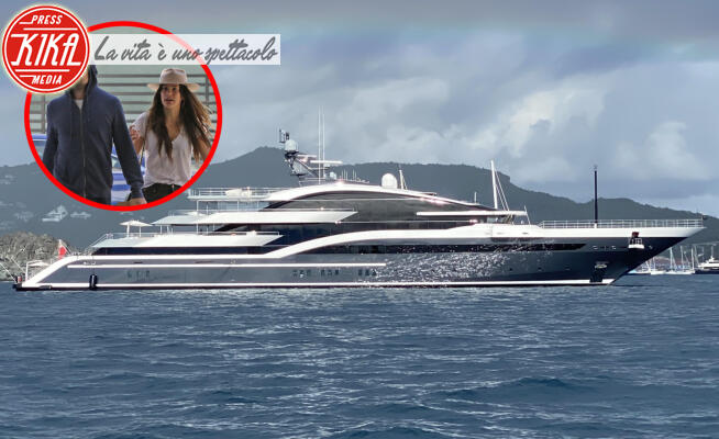 Camila Morrone, Leonardo DiCaprio - Saint Barts - 31-12-2019 - Leonardo DiCaprio, vacanze green? Meglio lo yacht di lusso...