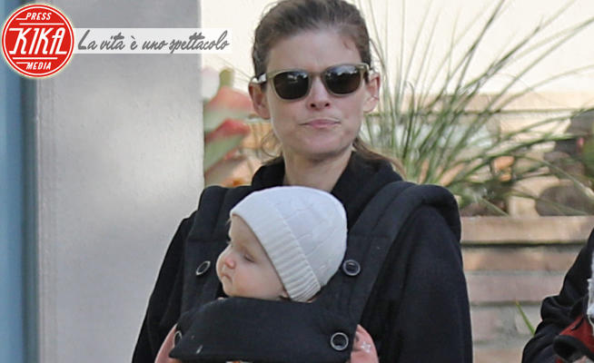 Kate Mara - Los Angeles - 13-02-2020 - Kate Mara e la sua bimba, tutta la tenerezza di una mamma