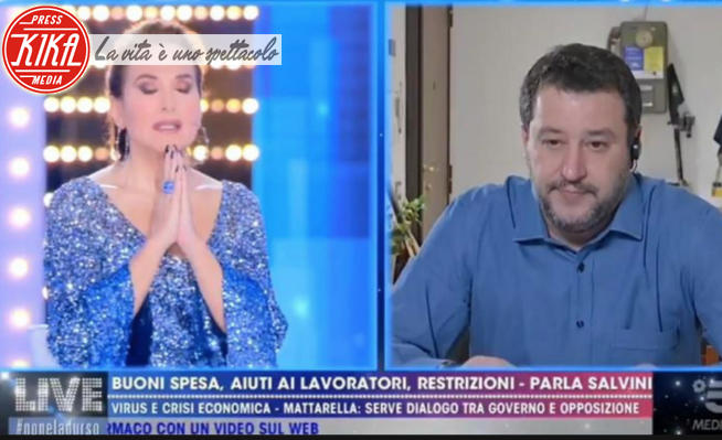 Barbara D'Urso, Matteo Salvini - 30-03-2020 - Barbara D'Urso e Salvini, preghiera in tv: infuria la polemica