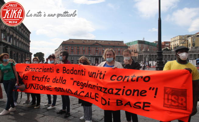 Protesta migranti - Napoli - 21-05-2020 - Napoli, migranti contro la sanatoria del ministro Bellanova
