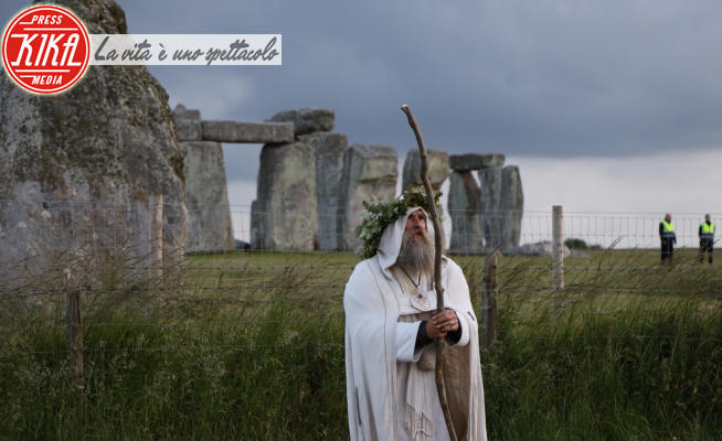 Solstizio d'estate, Stonehenge - Stonehenge - 20-06-2020 - Stonehenge e Glastonbury, solstizio d'estate senza assembramenti