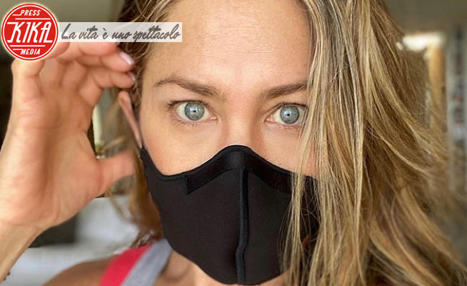 Jennifer Aniston - 01-07-2020 - Jennifer Aniston incoraggia l'utilizzo della mascherina