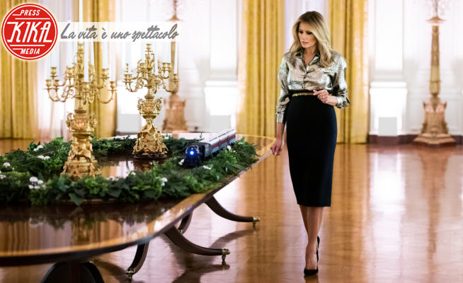 Melania Trump - Washington - 29-11-2020 - Melania Trump tutta d'oro per l'ultimo Natale alla Casa Bianca