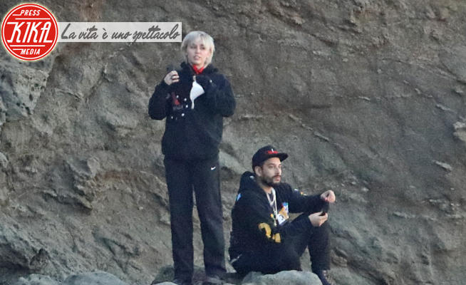 Bradley Kenneth McPeek, Miley Cyrus - Los Angeles - 13-01-2021 - Miley Cyrus ama il mare d'inverno: picnic in spiaggia!