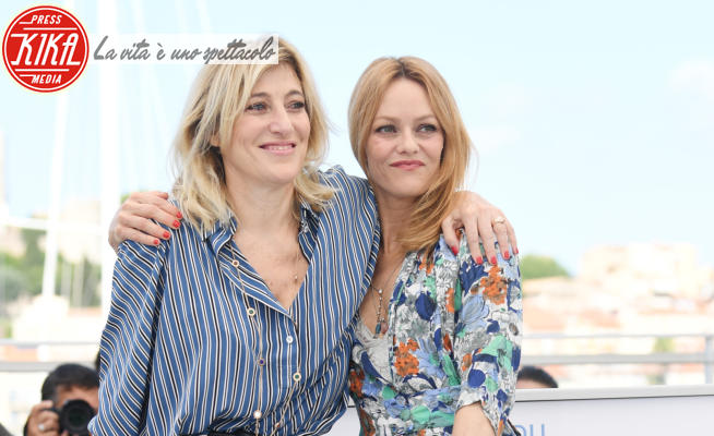 Vanessa Paradise, Valeria Bruni Tedeschi - Cannes - 10-07-2021 - Cannes 2021:Vanessa Paradis e Valeria Bruni Tedeschi al Festival