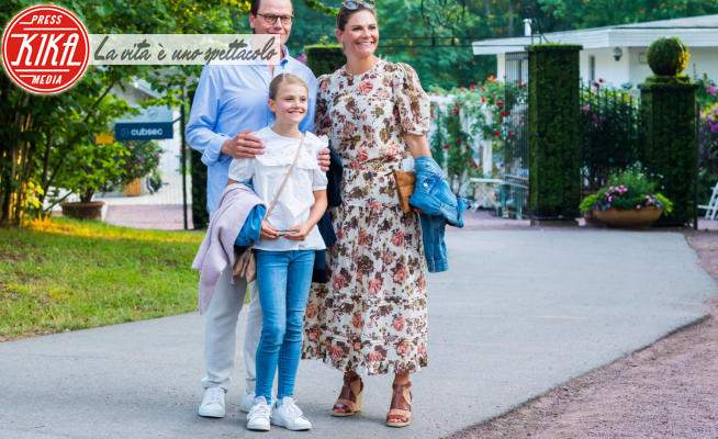 Principessa Estelle di Svezia, Daniel Westling - Borgholm - 13-07-2021 - Victoria di Svezia principessa dei fiori, Estelle ruba la scena!