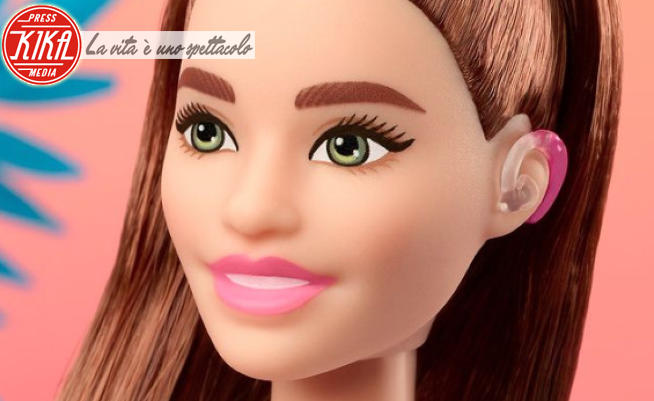 Barbie con l'apparecchio acustico - Los Angeles - 13-05-2022 - Inclusività Mattel, c'è la Barbie con l'apparecchio acustico