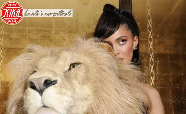Kylie Jenner - Parigi - 24-01-2023 - La PETA difende Schiaparelli: 