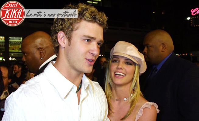 Justin Timberlake, Britney Spears - Hollywood - 12-02-2002 - 