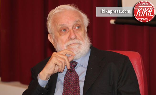 Luciano De Crescenzo - Sant'Arpino - 08-12-2012 - Addio al professor Bellavista: è morto Luciano De Crescenzo