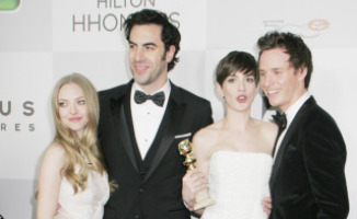 Eddie Redmayne, Sacha Baron Cohen, Amanda Seyfried, Anne Hathaway - Los Angeles - 13-01-2013 - Il cast di Les Miserables festeggia all'after-party dei Golden Globes