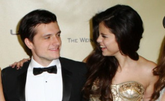 Selena Gomez, Josh Hutcherson - Los Angeles - 13-01-2013 - Selena Gomez e Josh Hutcherson: è nato un flirt ai Golden Globes?