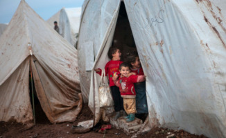 Campo profughi - IDLIB - 05-02-2013 - Siria: i bambini del campo profughi di Atma