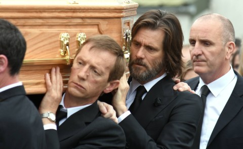 mourners, Jim Carrey &amp - Dublino - 10-10-2015 - L'ultimo saluto di Jim Carrey all'ex Cathriona White