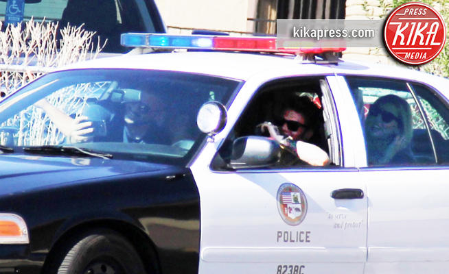 Fedez, Chiara Ferragni - Los Angeles - 02-05-2017 - Fedez, Chiara, Pio e Amedeo rubano un'auto della polizia a LA