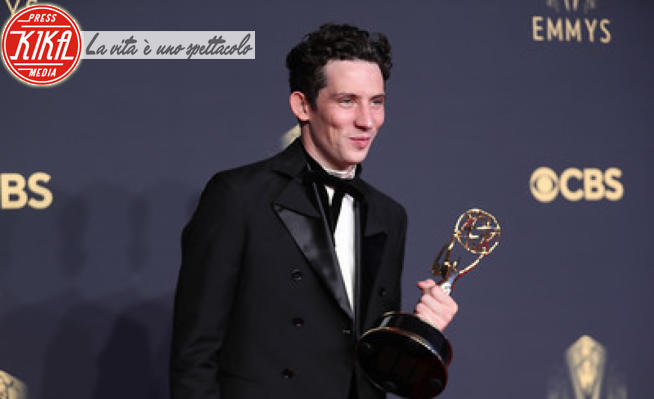 Josh O'Connor - Los Angeles - 19-09-2021 - Emmy Awards 2021: trionfo The Crown, snobbato Bridgerton