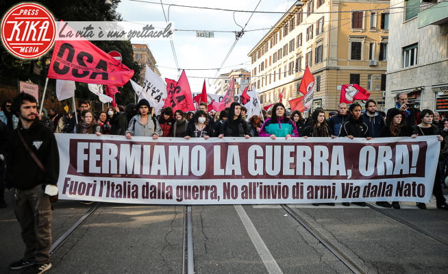 manifestazione per la pace - Roma - 05-03-2022 - Roma, in 50mila sfilano manifestando per la pace