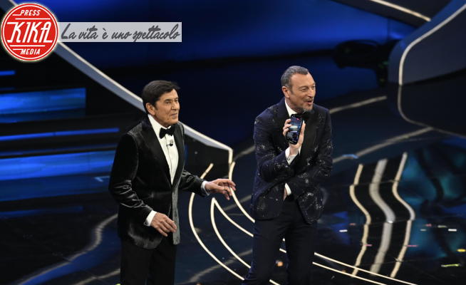 Amadeus, Gianni Morandi - Sanremo - 09-02-2023 - Sanremo 2023, le immagini più belle della terza serata