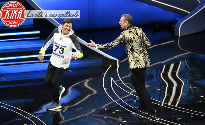 Amadeus, Gianni Morandi - Sanremo - 10-02-2023 - Sanremo 2023: le immagini più belle della quarta serata