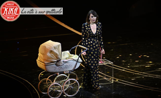 Chiara Francini - Sanremo - 11-02-2023 - Sanremo 2023, il monologo di Chiara Francini sulla maternità