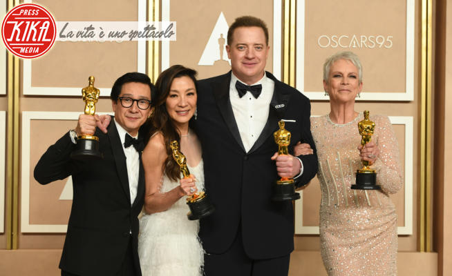 Ke Huy Quan, Michelle Yeoh, Brendan Fraser, Jamie Lee Curtis - Los Angeles - 12-03-2023 - Oscar 2023, la Press Room! Statuette al cielo per i vincitori