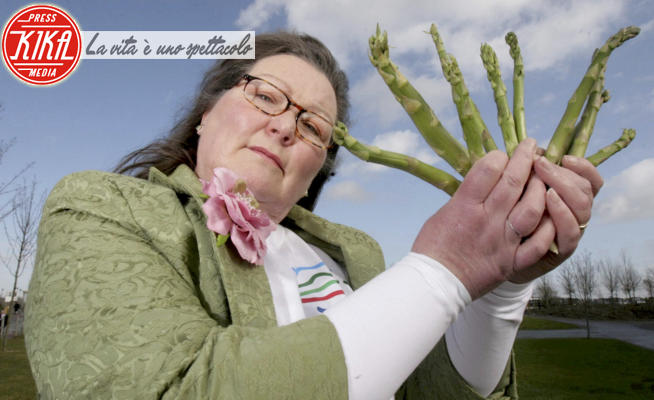 Jemina Packington - Birmingham - 21-08-2023 - Jemina predice il futuro con gli asparagi